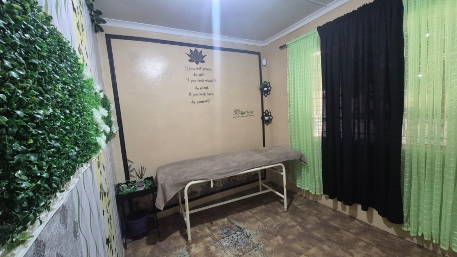 3 Bedroom Property for Sale in Hexpark Western Cape